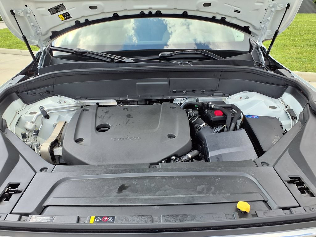 Certified 2025 Volvo XC90 B6 Plus AWD/4WD image 37