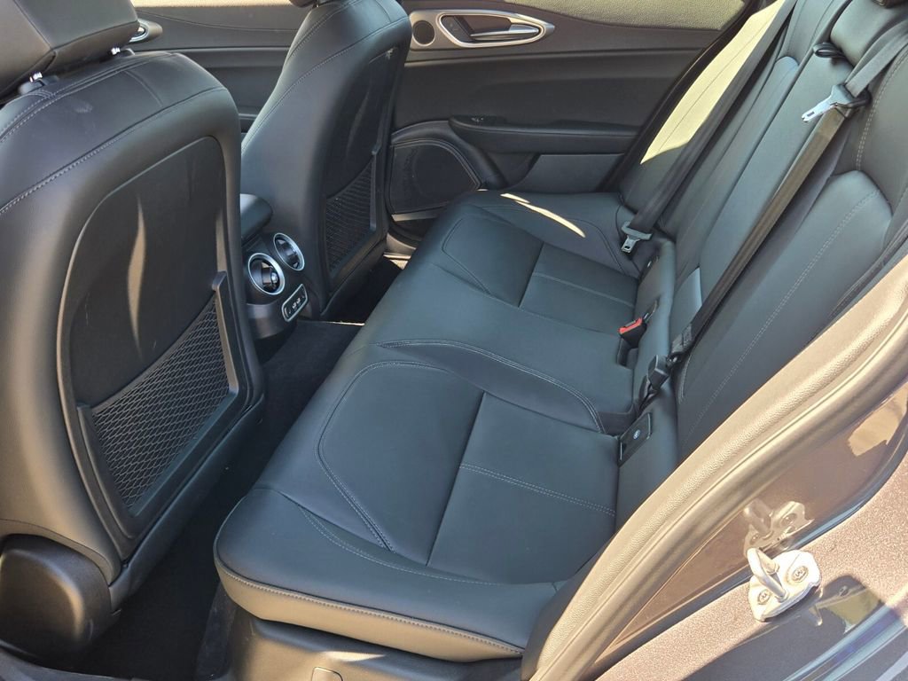 New 2025 Alfa Romeo Giulia w/ Driving Assist Package image 7