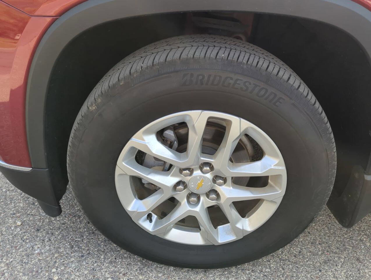 Used 2020 Chevrolet Traverse LT w/ LPO, Cargo Package image 10