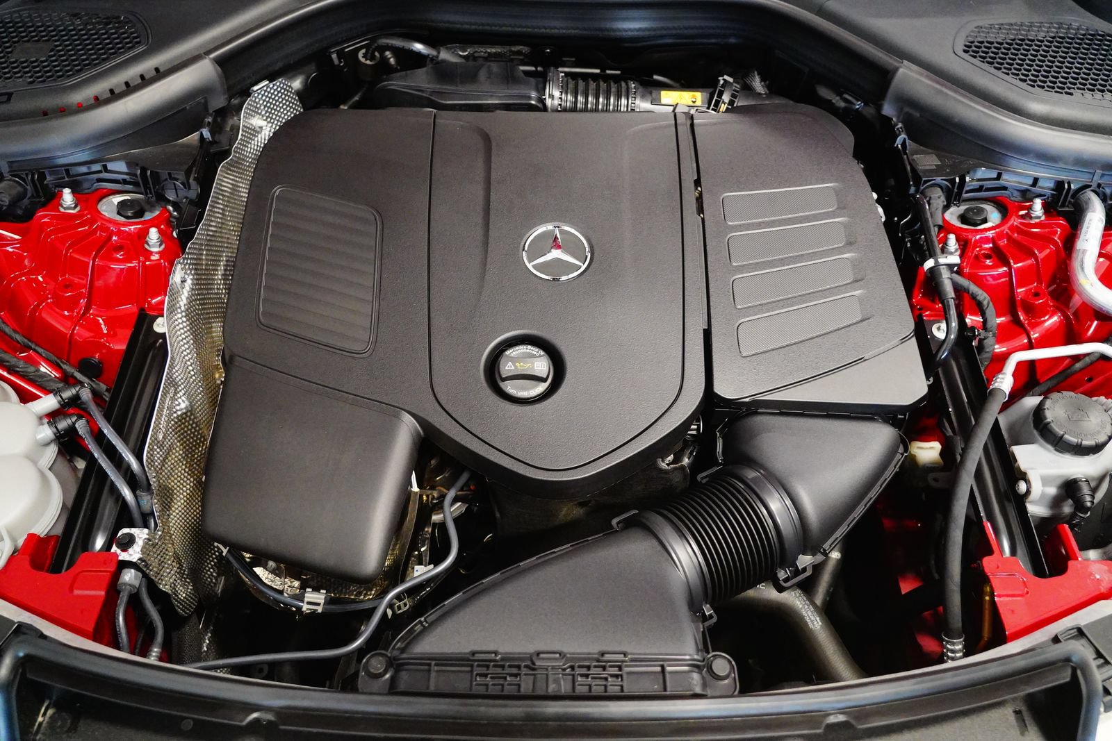 Used 2024 Mercedes-Benz GLC 300 4MATIC image 28
