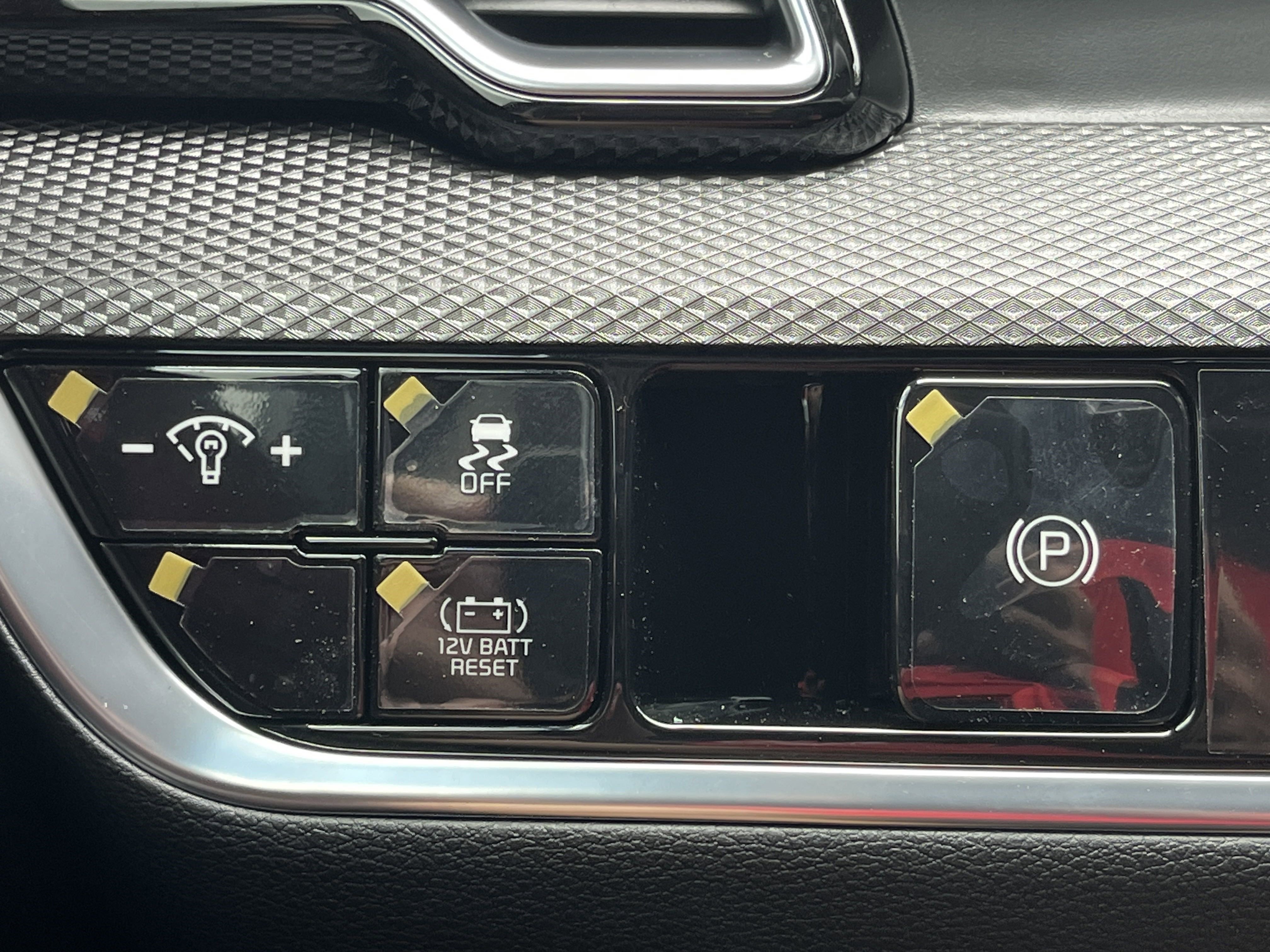 New 2025 Kia Sportage LX image 14