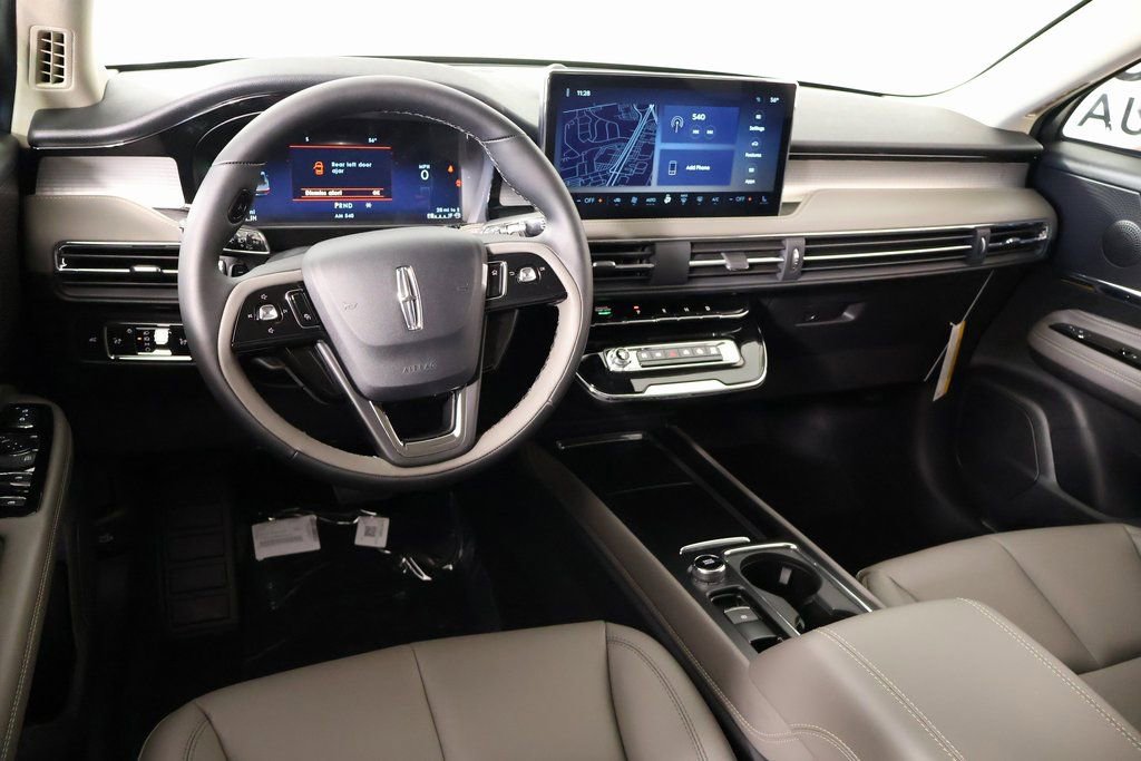 New 2026 Lincoln Corsair Premiere image 2