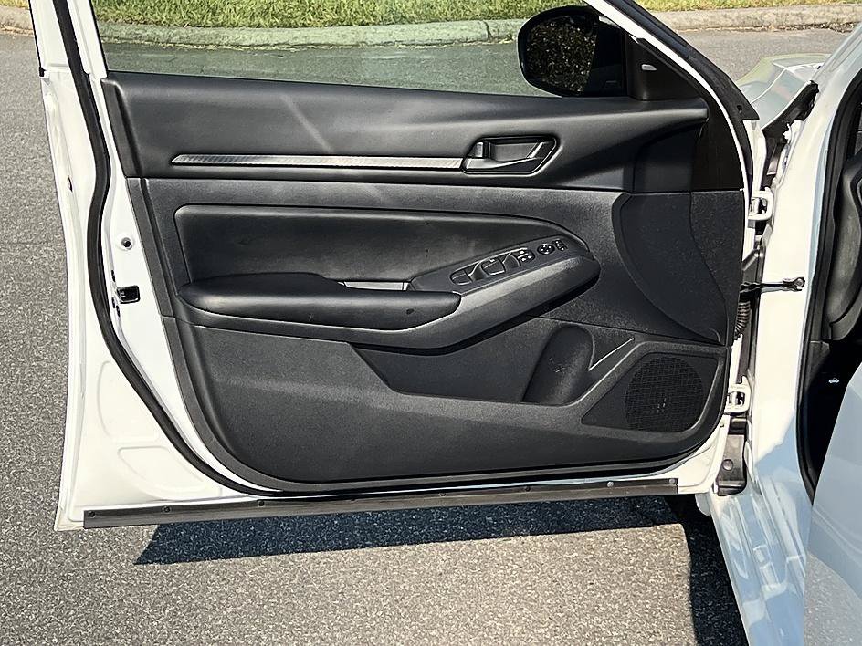 Certified 2024 Nissan Altima 2.5 S FWD image 19