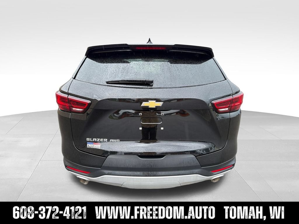 Used 2025 Chevrolet Blazer LT AWD/4WD image 5