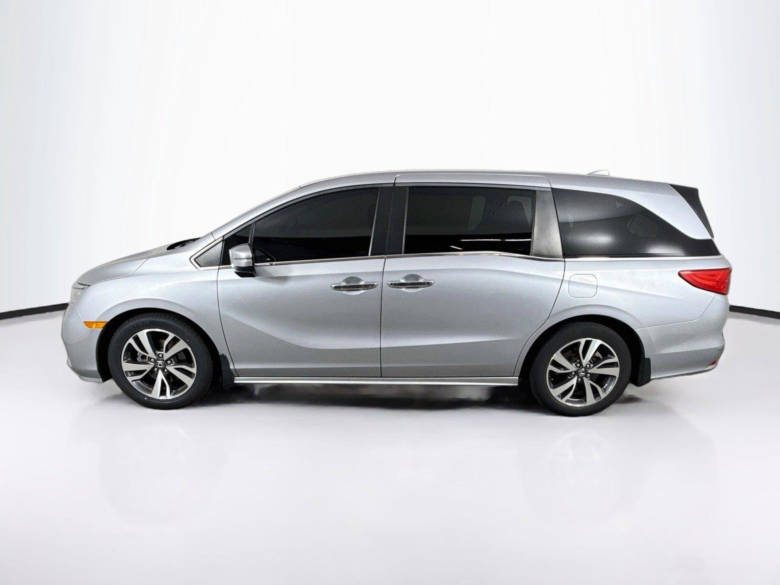 Used 2022 Honda Odyssey Touring image 2