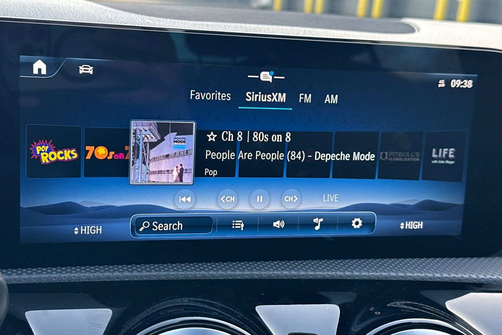 Used 2025 Mercedes-Benz CLA 250 image 26