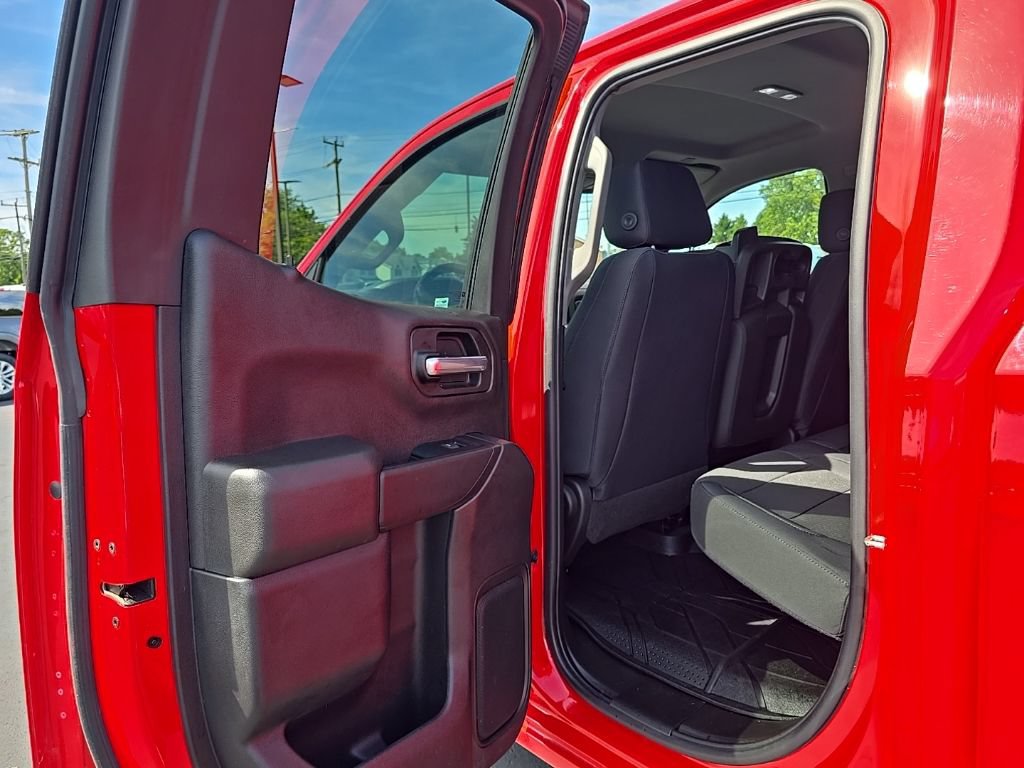 Used 2019 Chevrolet Silverado 1500 Custom Trail Boss w/ Custom Convenience Package AWD/4WD image 27