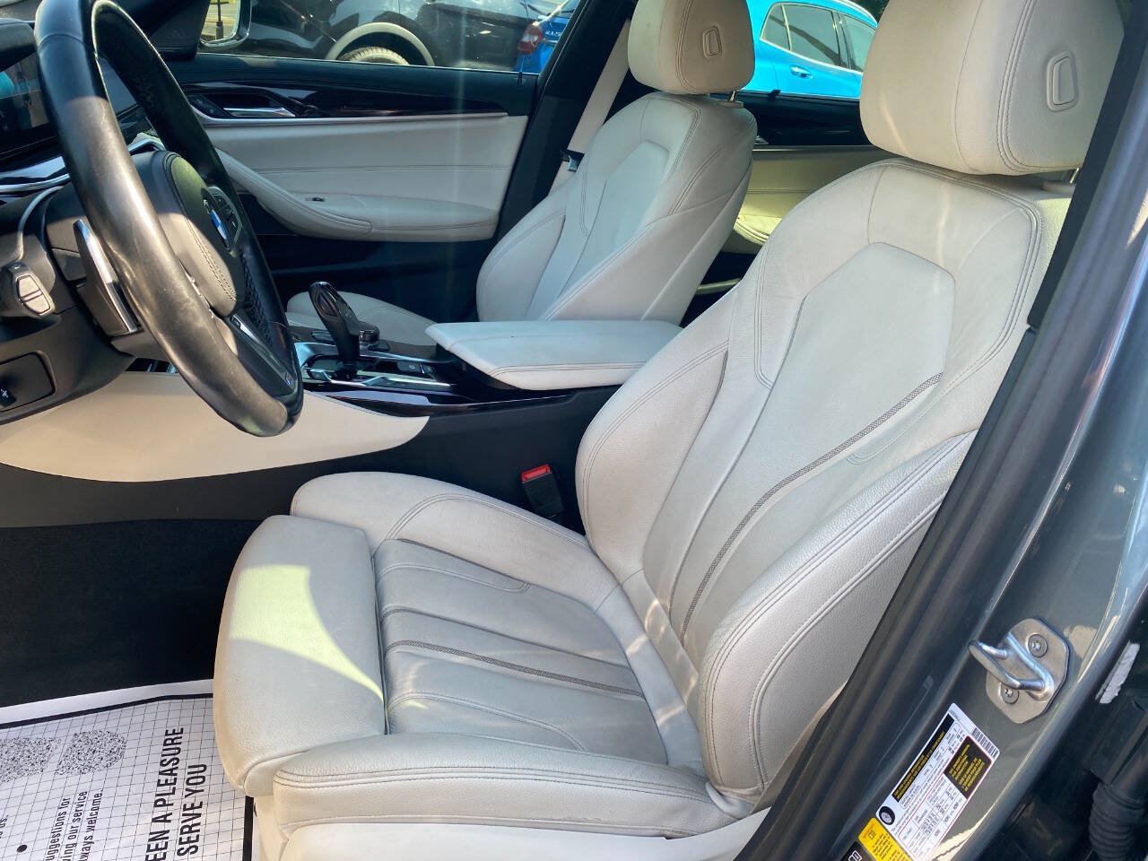 Used 2017 BMW 540i xDrive AWD/4WD image 10