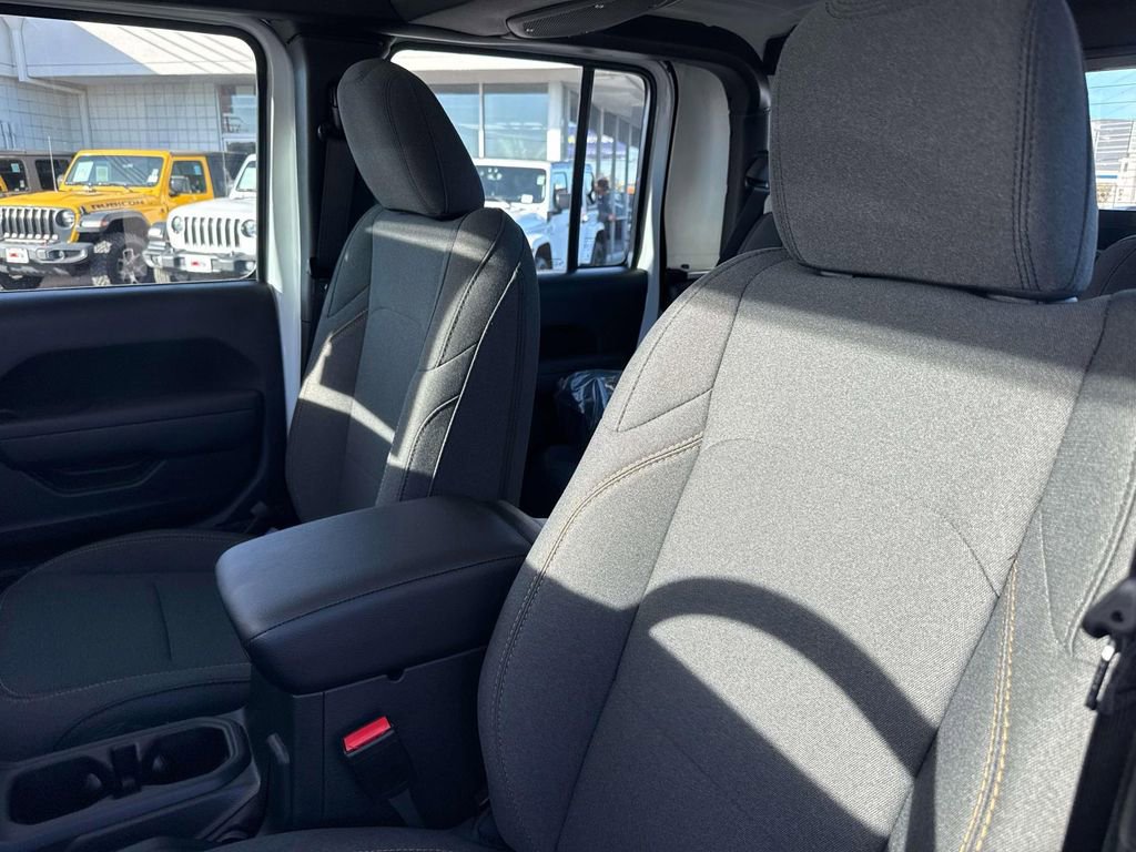 New 2026 Jeep Gladiator Sport AWD/4WD image 23