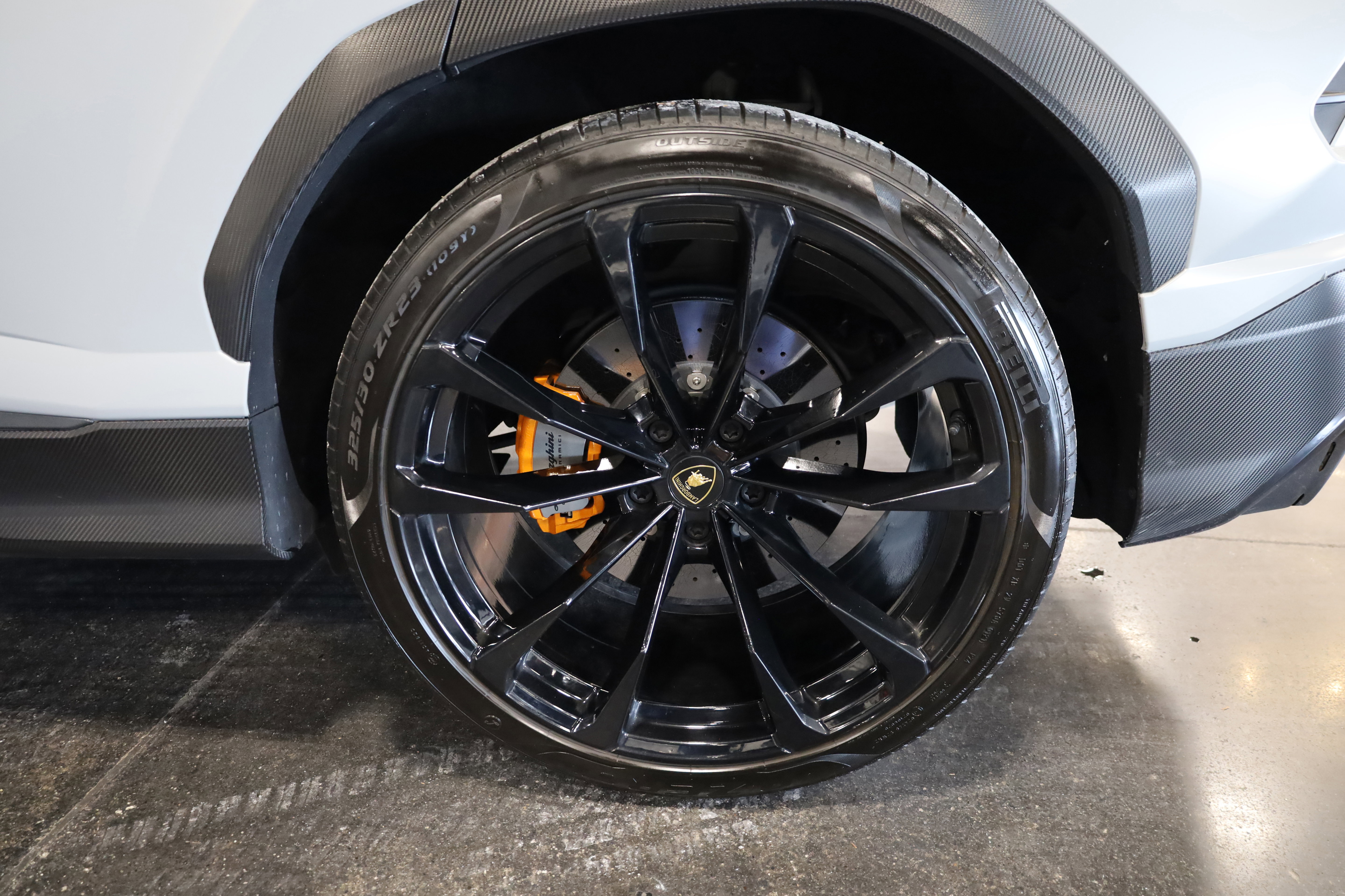 Used 2021 Lamborghini Urus image 11