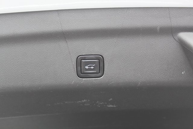 Used 2022 GMC Yukon Denali image 8