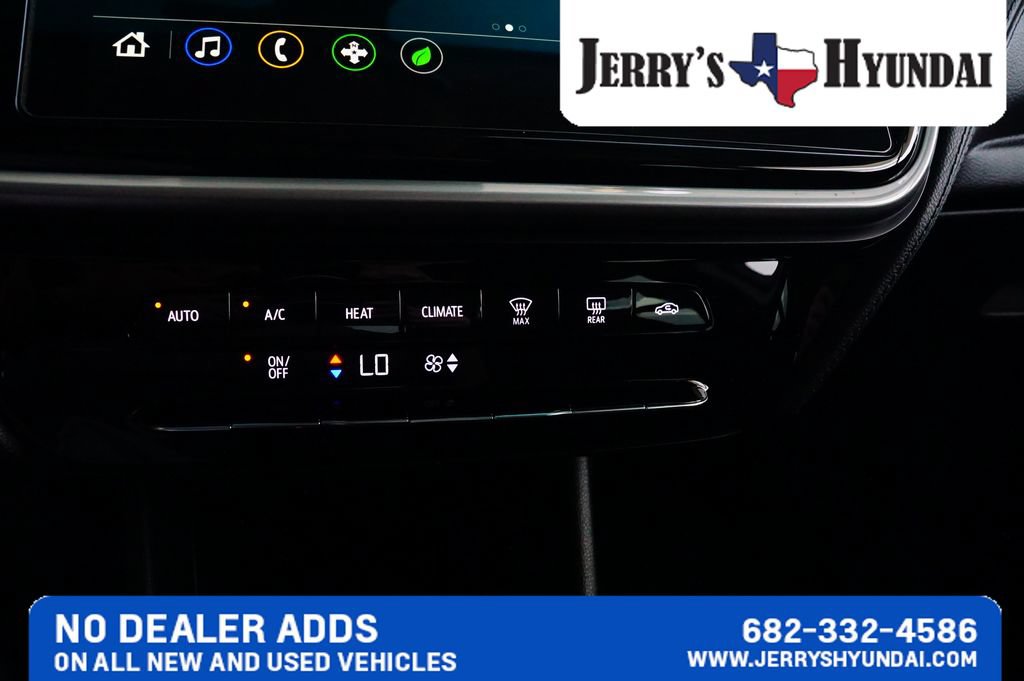 Used 2023 Chevrolet Bolt LT FWD image 13