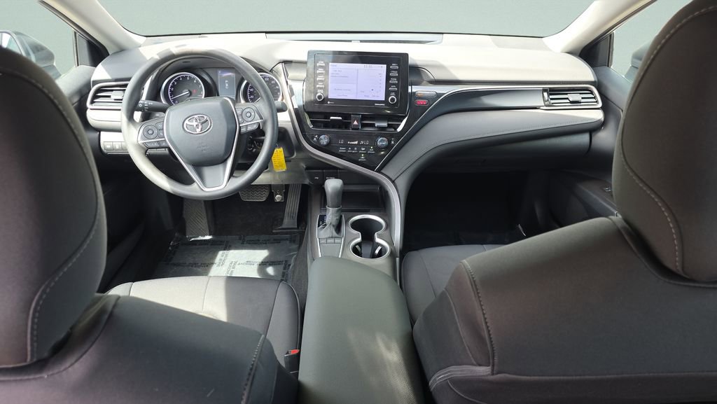 Used 2022 Toyota Camry LE image 13