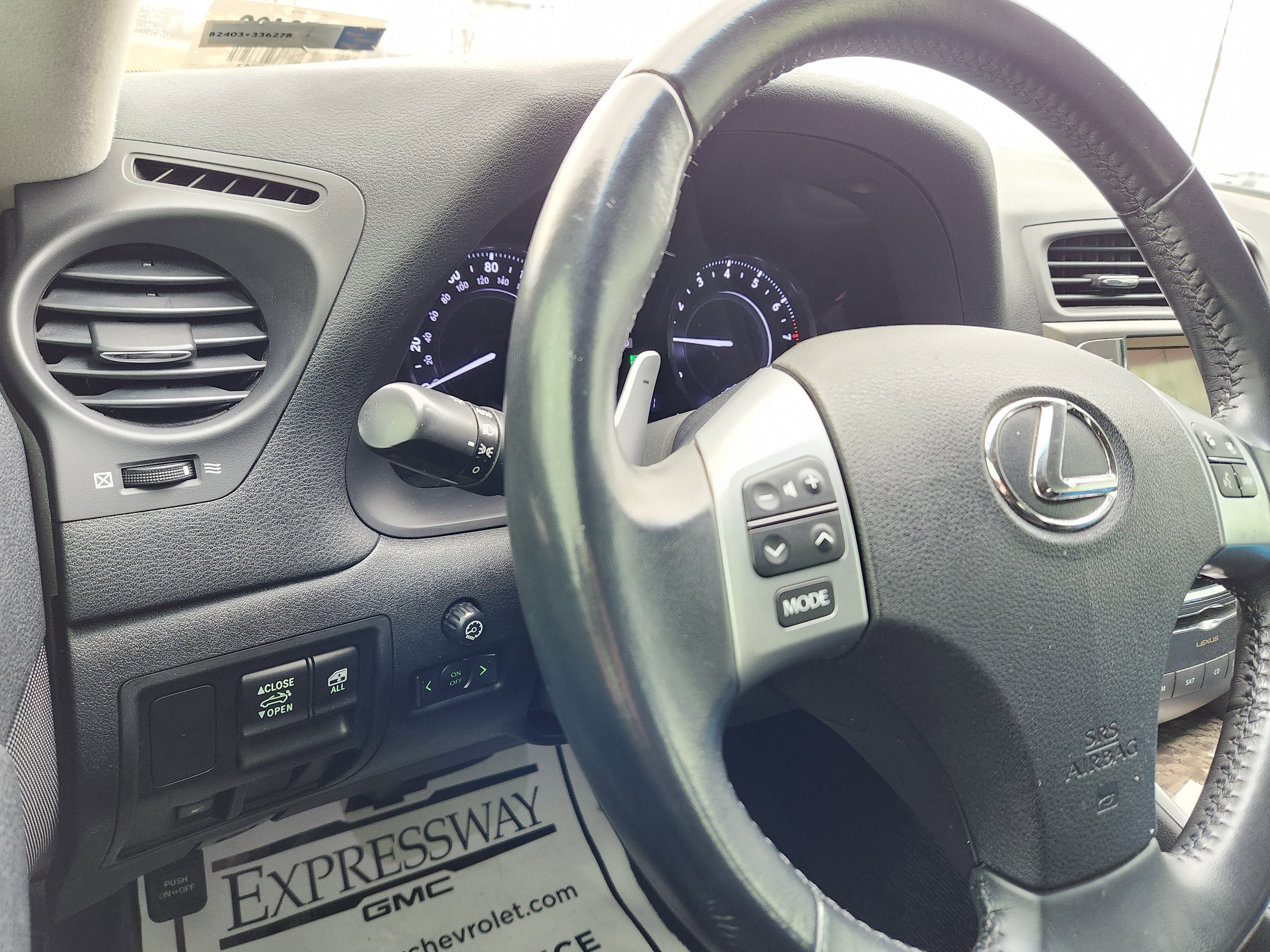 Used 2011 Lexus IS 250C w/ Luxury Pkg image 24