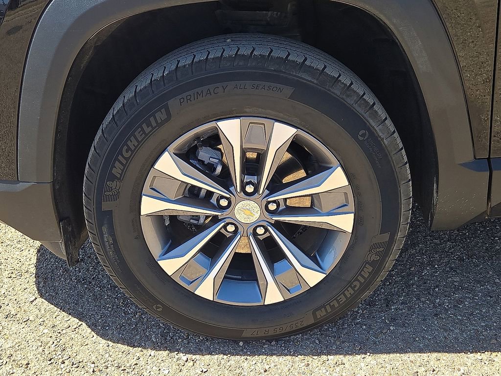 Used 2025 Chevrolet Equinox LT AWD/4WD image 10