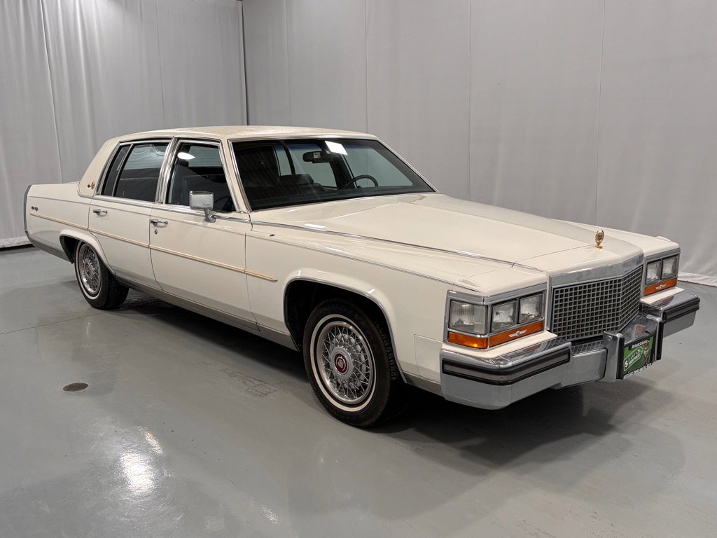 Used 1987 Cadillac Brougham image 3