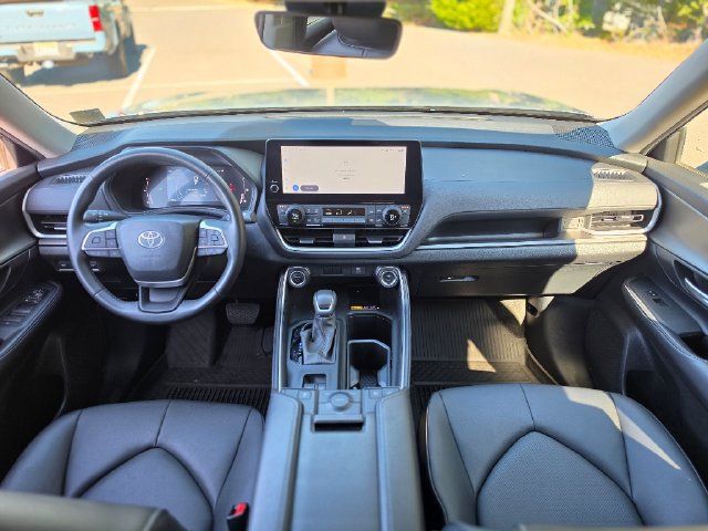 Used 2024 Toyota Grand Highlander AWD Hybrid image 30