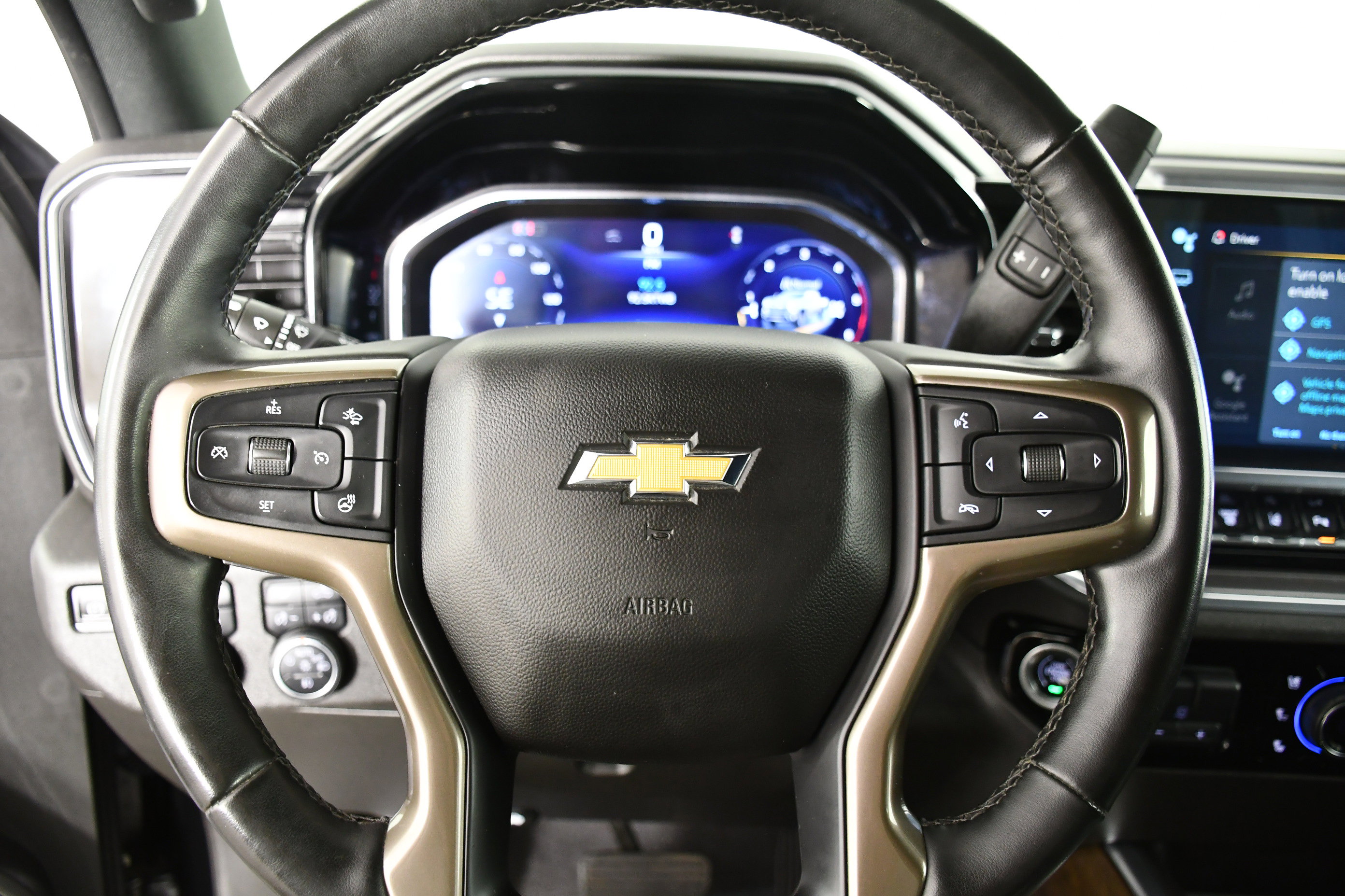 Used 2024 Chevrolet Silverado 3500 High Country w/ High Country Premium Package AWD/4WD image 22