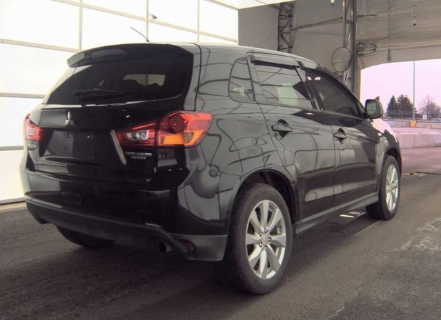Used 2015 Mitsubishi Outlander Sport ES image 2