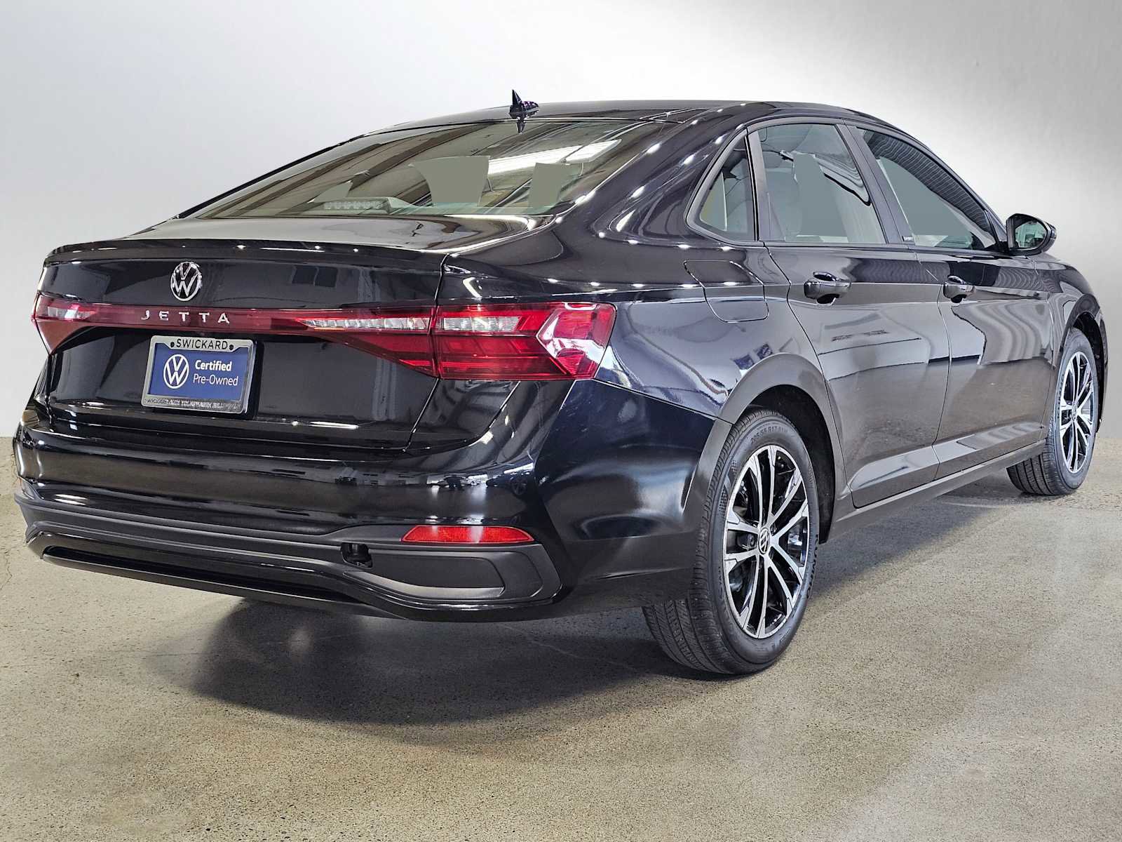 Used 2025 Volkswagen Jetta Sport FWD image 7