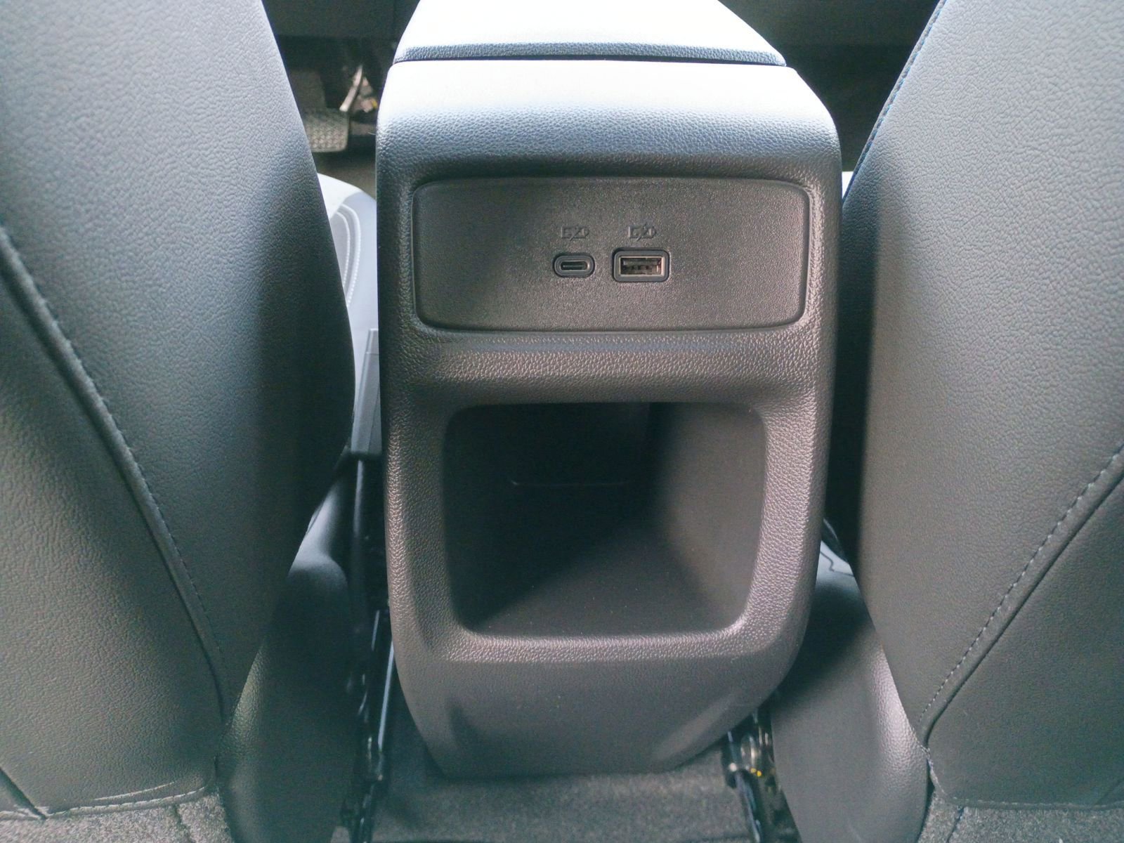 New 2026 Chevrolet Trax LT w/ Sunroof Package image 25