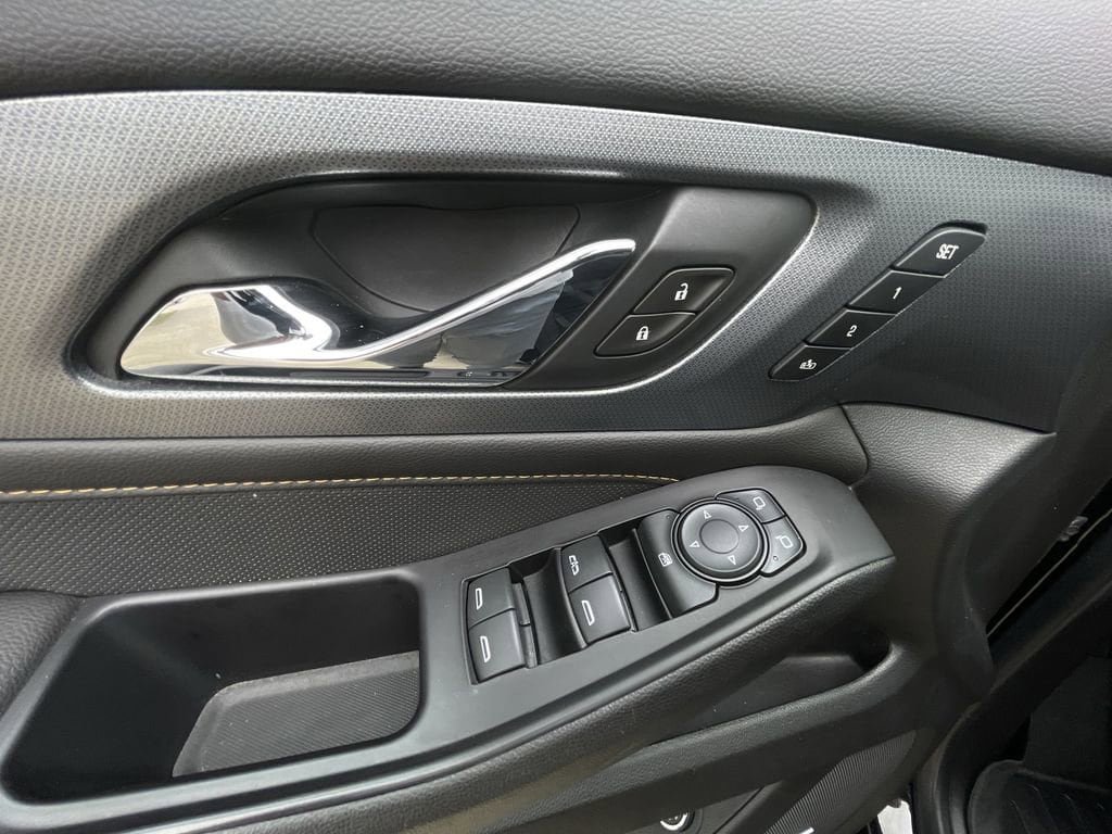 Certified 2019 Chevrolet Traverse Premier w/ Redline Edition FWD image 23