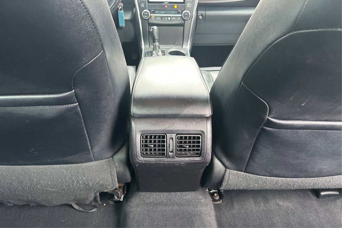 Used 2017 Toyota Camry XLE image 20