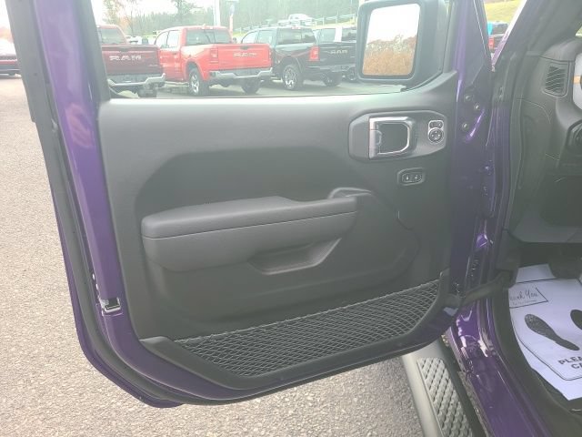 New 2026 Jeep Gladiator Sport AWD/4WD image 11