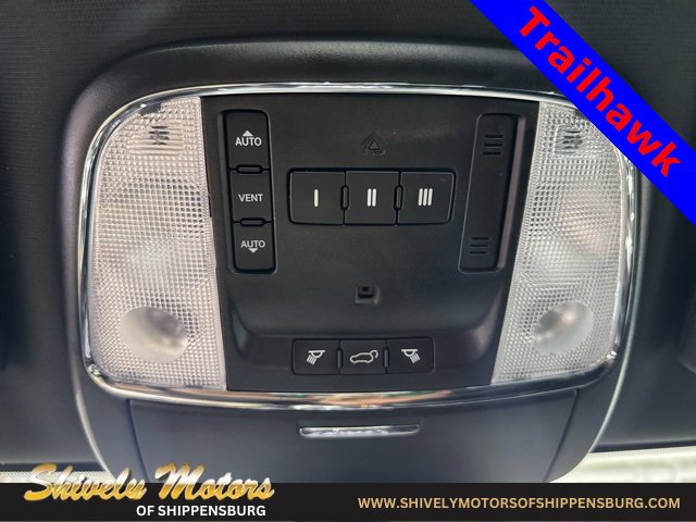 Used 2018 Jeep Grand Cherokee Trailhawk image 22