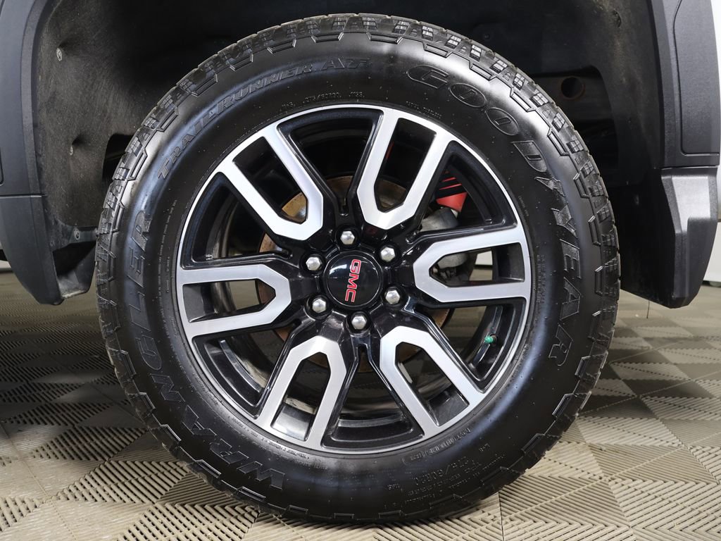 Used 2024 GMC Sierra 1500 AT4 w/ Technology Package AWD/4WD image 24