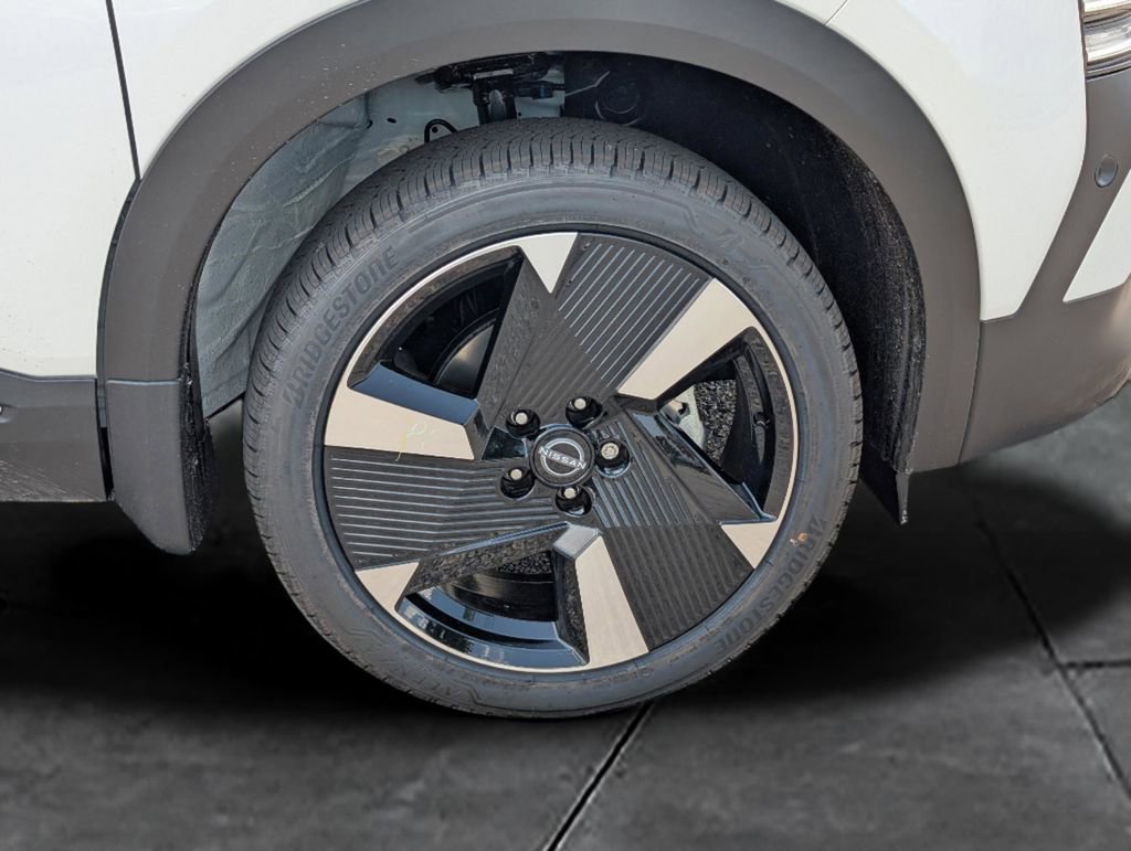 Used 2025 Nissan Kicks SR image 6