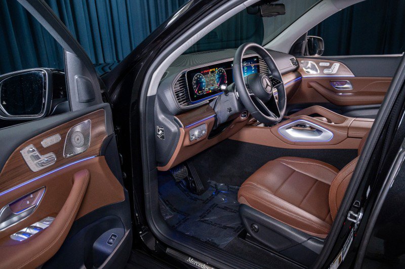 New 2026 Mercedes-Benz GLS 450 4MATIC image 11