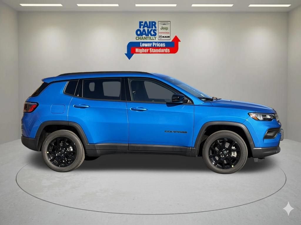 New 2026 Jeep Compass Latitude w/ Sun and Sound Group AWD/4WD image 5