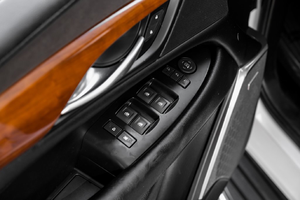 Used 2019 Cadillac Escalade ESV Premium Luxury RWD image 48