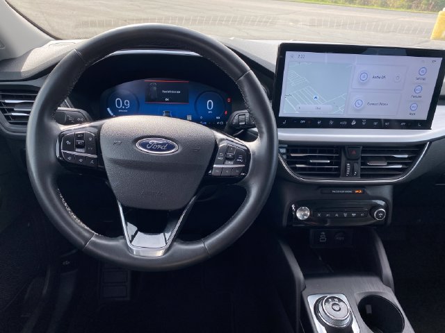 Used 2024 Ford Escape Platinum AWD/4WD image 7