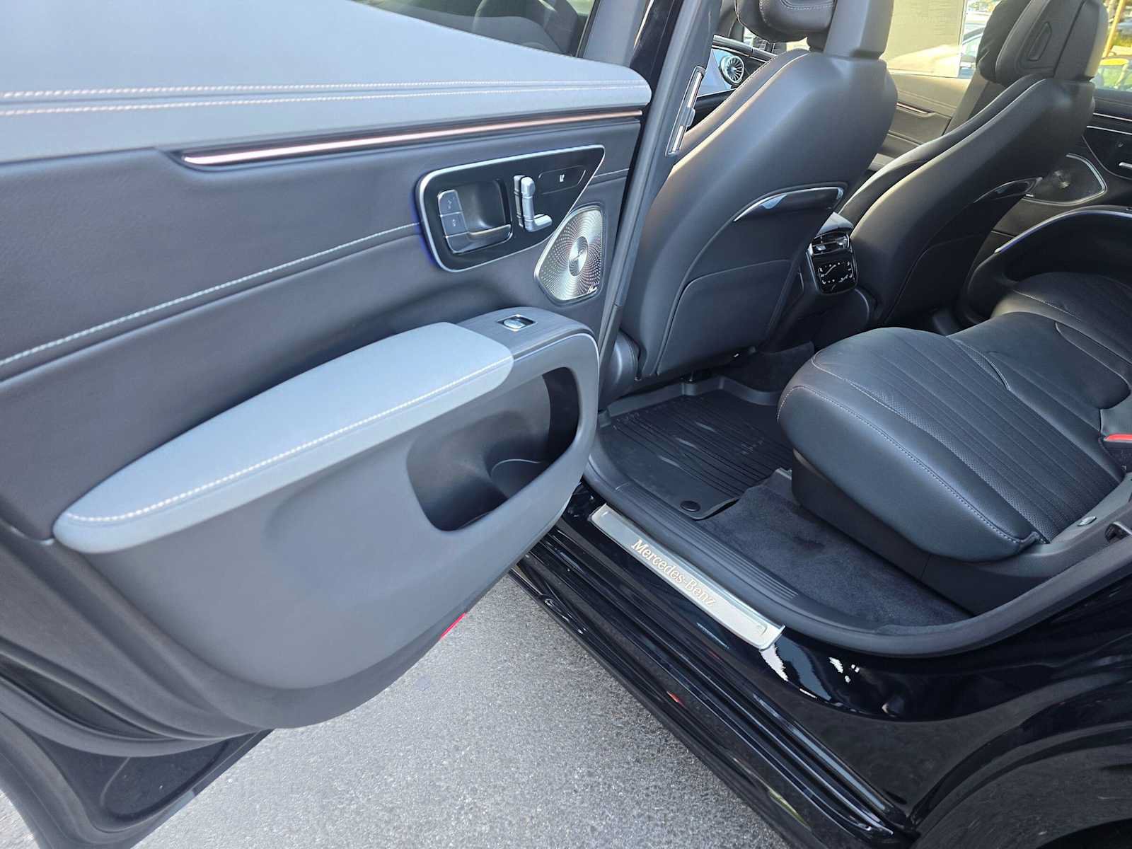 New 2027 Mercedes-Benz EQS 400 4MATIC SUV image 18