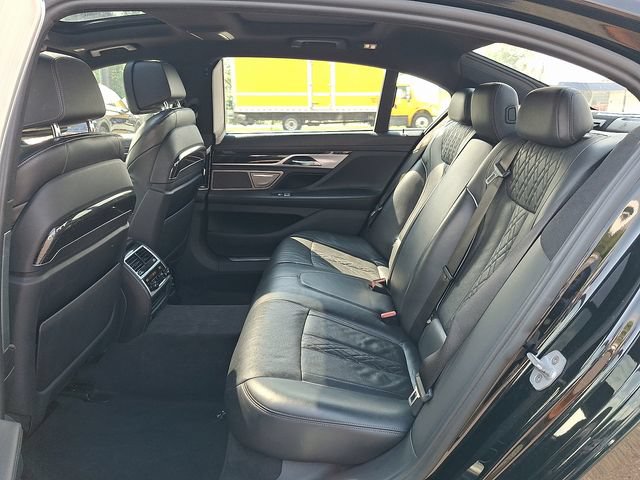Used 2018 BMW 750i xDrive AWD/4WD image 11