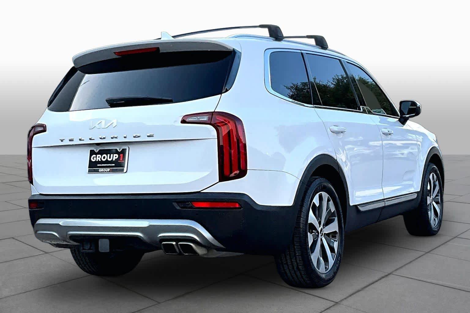 Used 2022 Kia Telluride EX w/ EX Premium Package FWD image 13