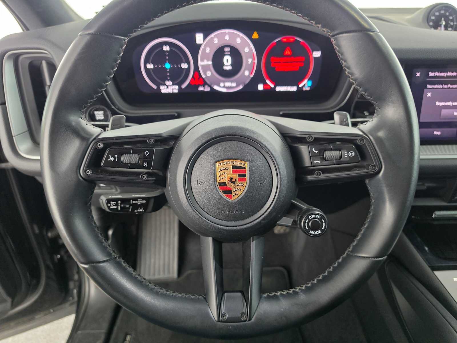 Used 2024 Porsche Cayenne Coupe AWD/4WD image 22