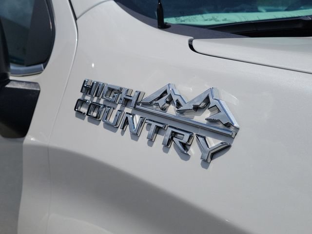 Certified 2025 Chevrolet Silverado 1500 High Country w/ High Country Premium Package AWD/4WD image 7