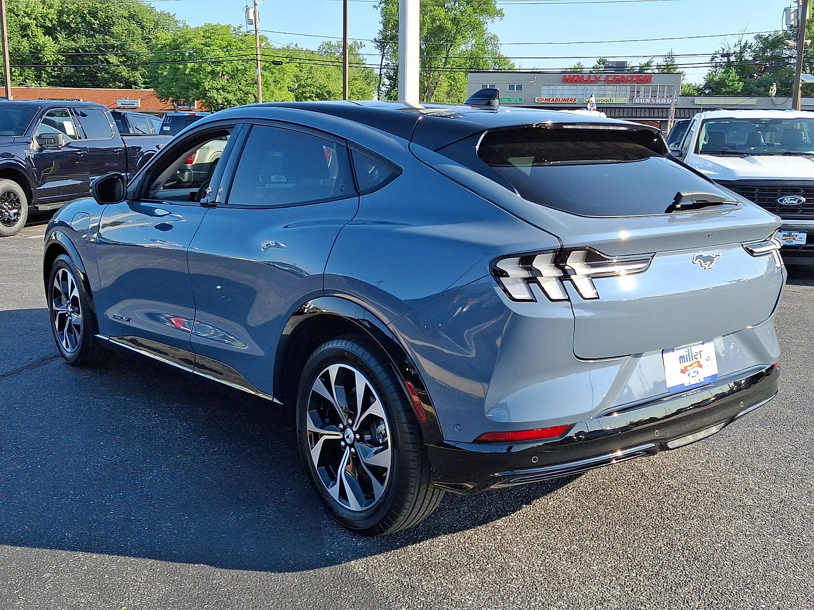 Used 2023 Ford Mustang Mach-E Premium AWD/4WD image 4