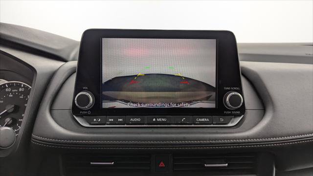 Used 2025 Nissan Rogue SV image 28