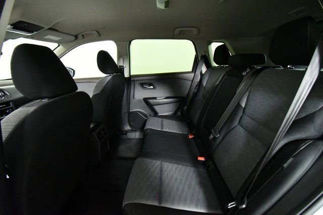 Used 2023 Nissan Rogue SV AWD/4WD image 24