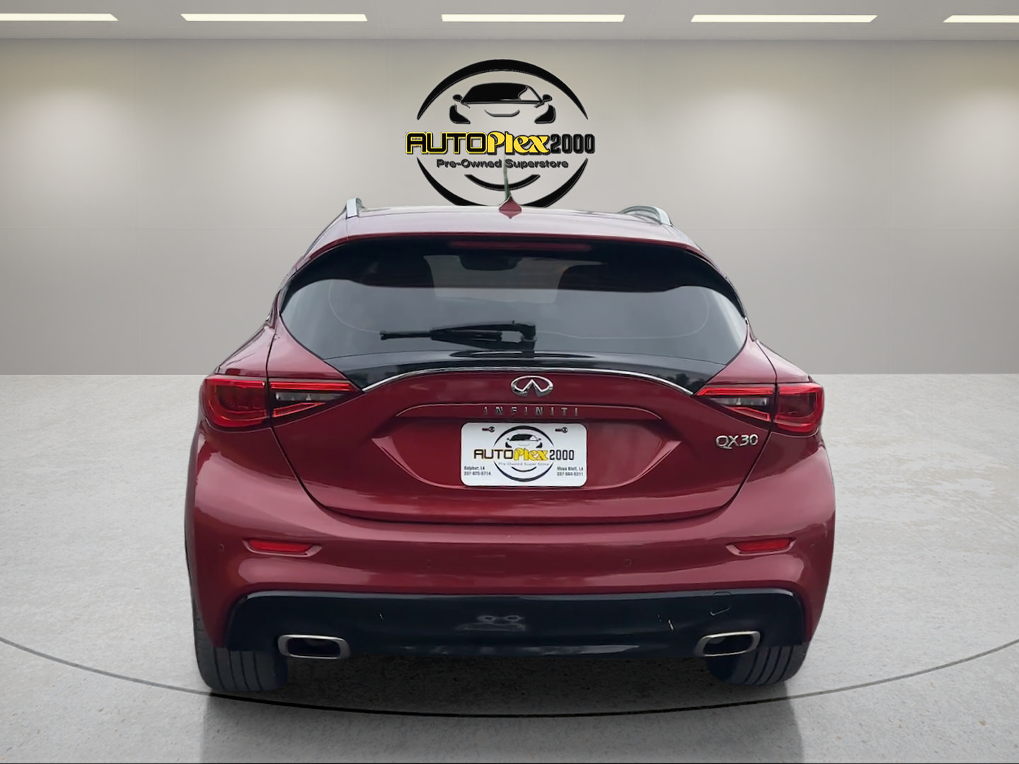 Used 2018 INFINITI QX30 Premium w/ Navigation Package FWD image 6