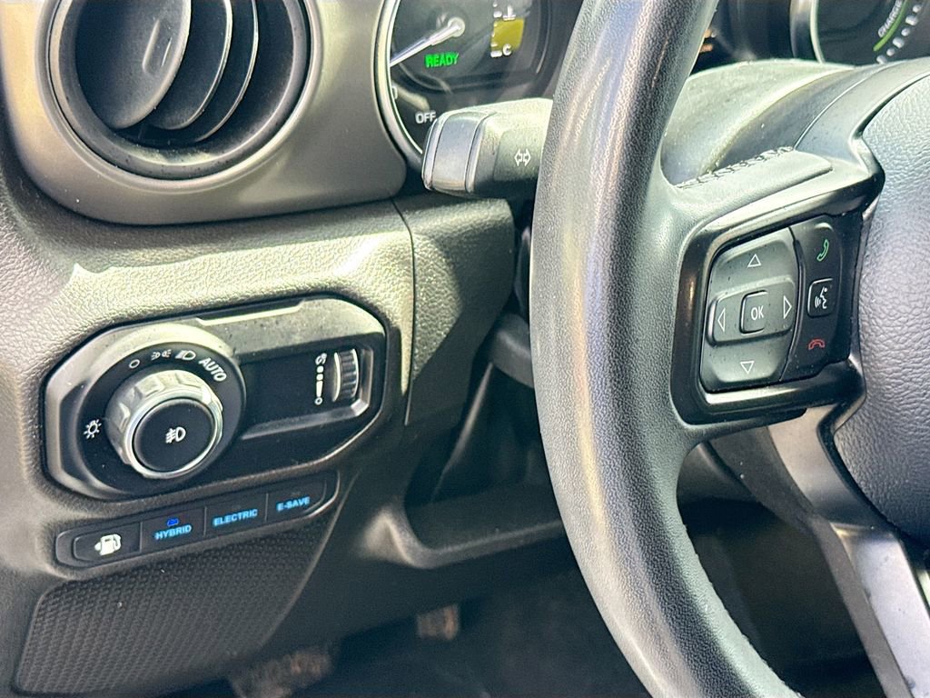Used 2023 Jeep Wrangler Unlimited w/ 8.4" Radio Group image 11