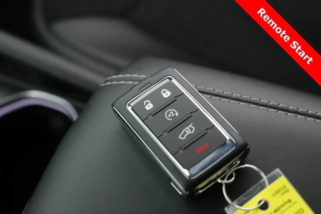 New 2025 Jeep Grand Cherokee L Altitude image 3