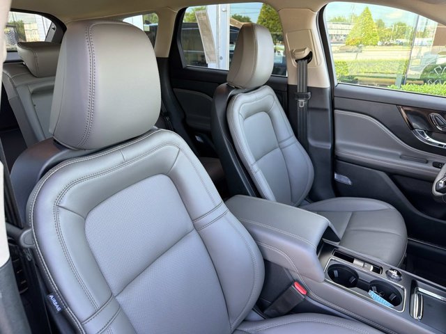New 2026 Lincoln Corsair Premiere FWD image 18