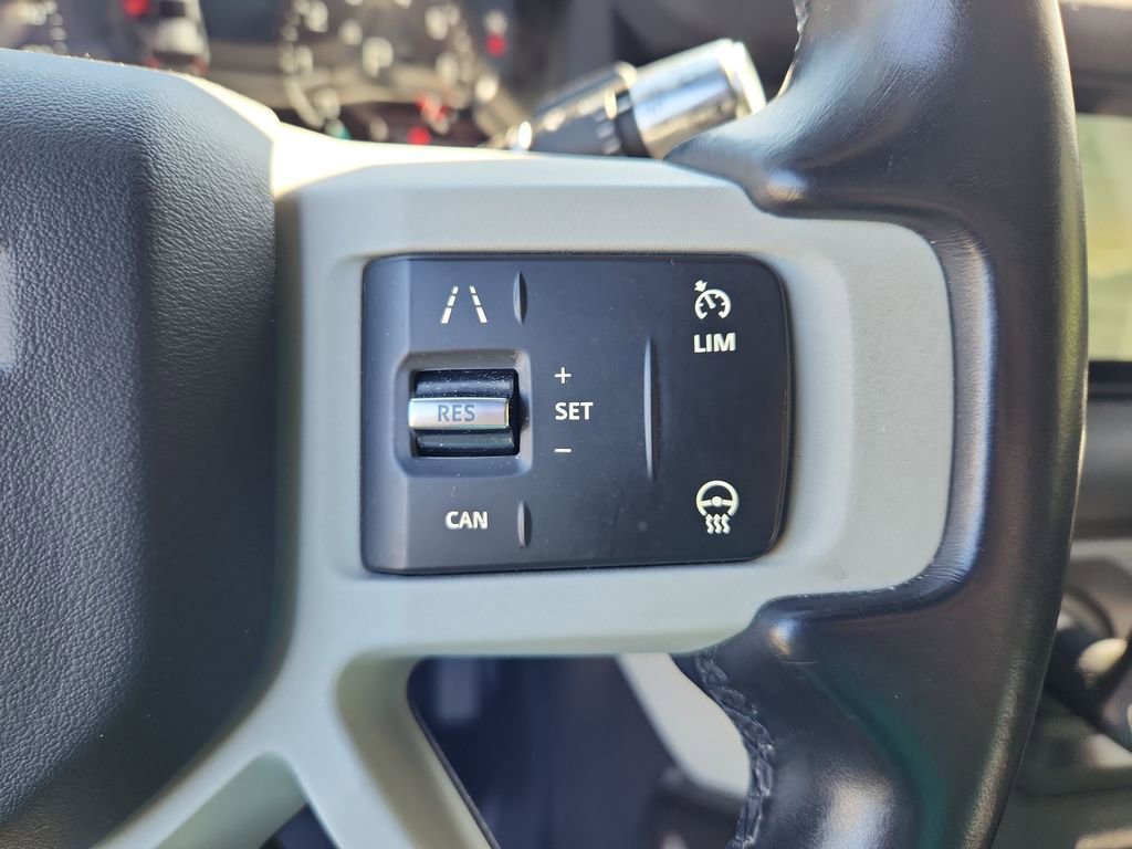 Used 2021 Land Rover Defender 110 SE image 18