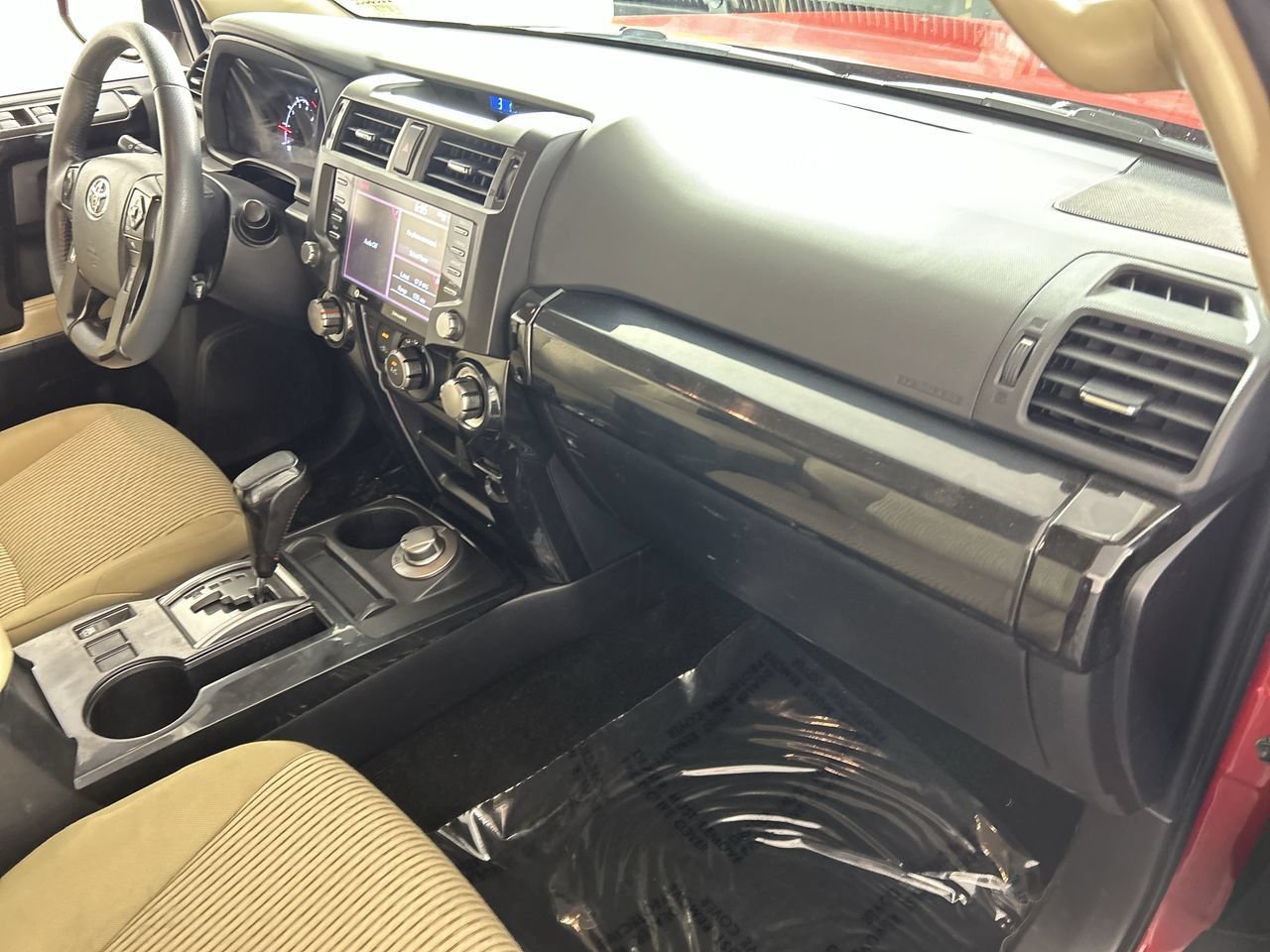 Used 2022 Toyota 4Runner SR5 AWD/4WD image 27