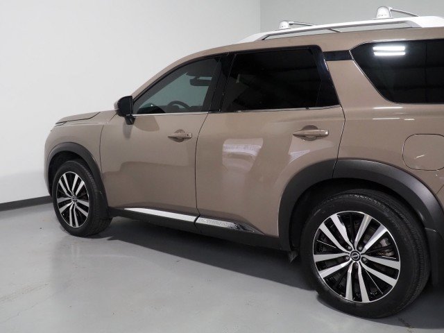 Used 2024 Nissan Pathfinder Platinum FWD image 59